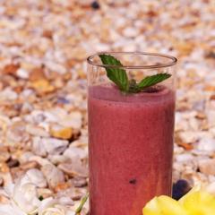 Blue grape banana smoothie