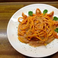 Butternut - noodles with grapefruit - orange - date - sauce